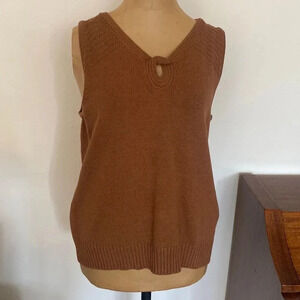 St John Sport sz 8 knit tank top clay brown color excellent pre owned condition